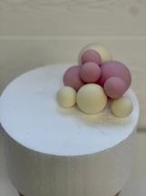 Фигурка из шоколадной глазури "Шары", бело-розовые, 5 шт