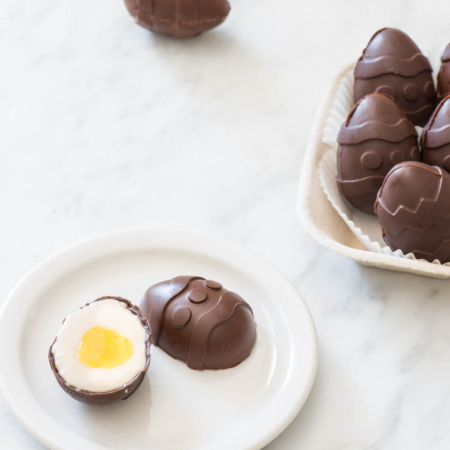 Форма для льда и шоколада «Пасхальные яйца », 21×10,5 см, 15 ячеек (3.2*2.2 см)