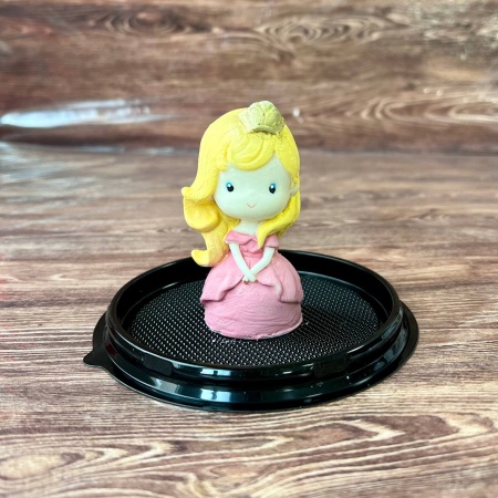 Фигурка из шоколадной глазури "Принцесса", розовое платье