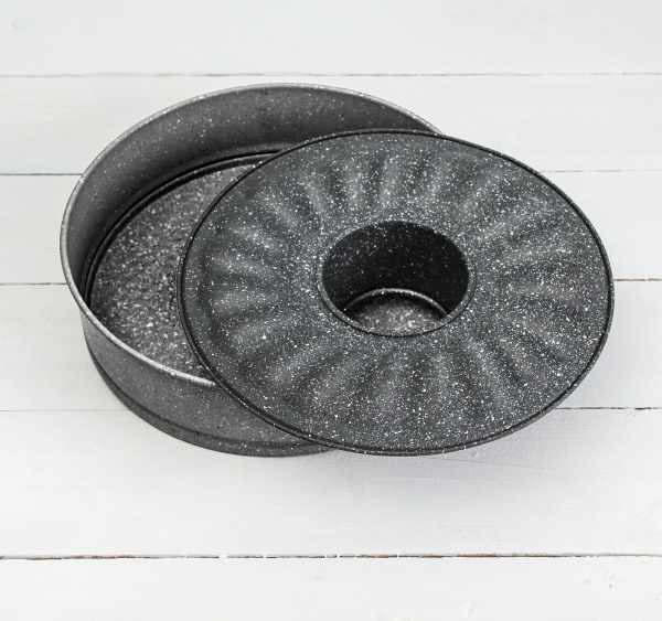 Форма для выпечки Доляна «Элин Мрамор. Немецкий кекс», 26,3×6,8 см, со вкладышем для немецкого кекса, съёмное дно, антипригарное покрытие