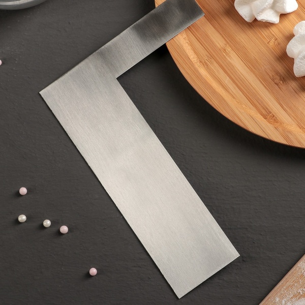 Шпатель кондитерский металл угол 17×12 см Ровный край