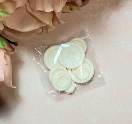 Фигурка из шоколадной глазури "Набор. Пуговицы", белый