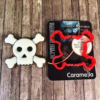 Вырубка для пряника "Череп и кости" 11 см