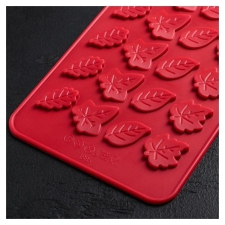 Форма для льда и шоколада Листики, 24 ячейки, цвет МИКС